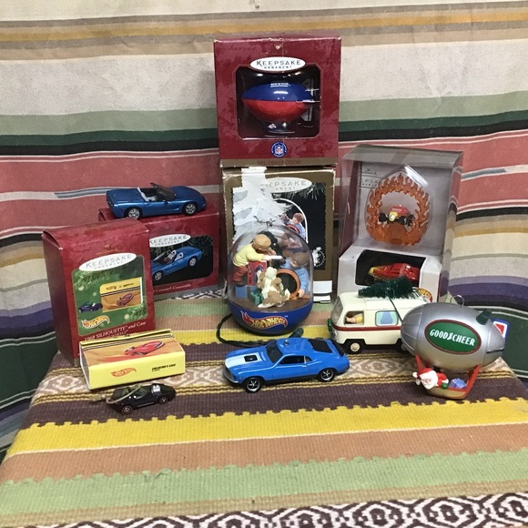 Hallmark vehicle lot hot wheels and others - Picture 1 of 6